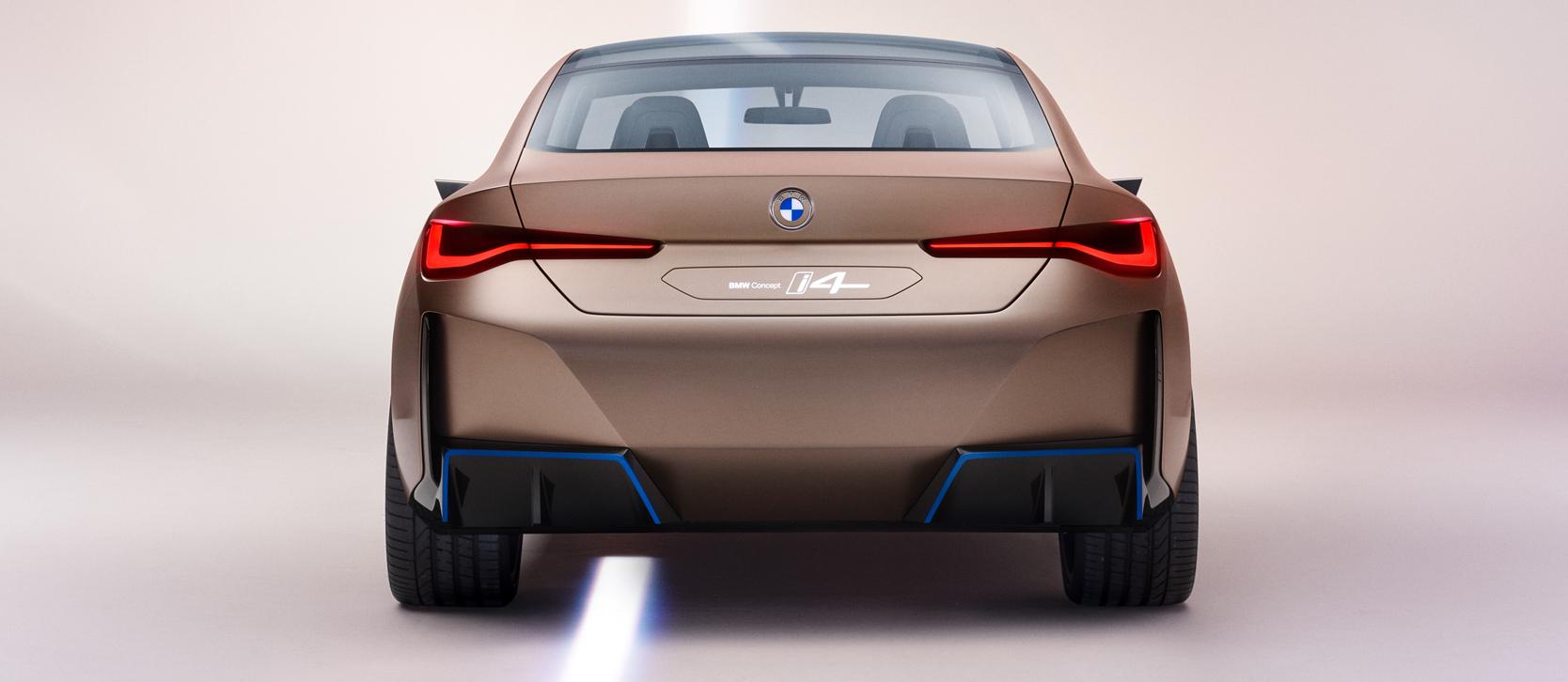 O designových přednostek BMW Concept i4 hovořil Adrian van Hooydonk, Senior Vice President BMW Group Design